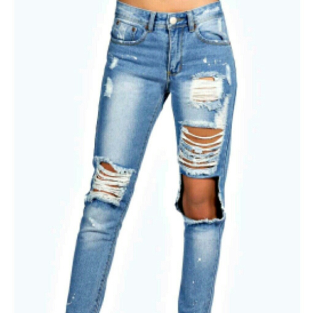 Distressed jeans NWT